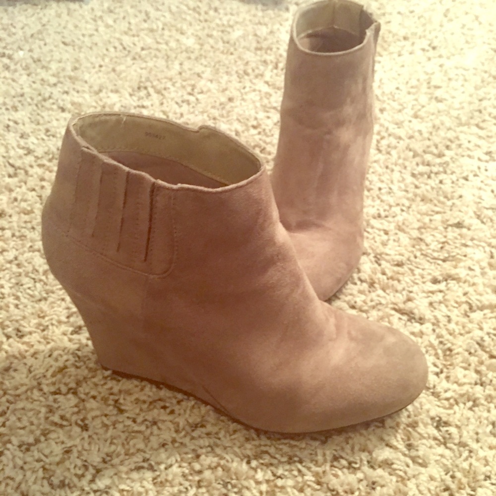 Ankle booties